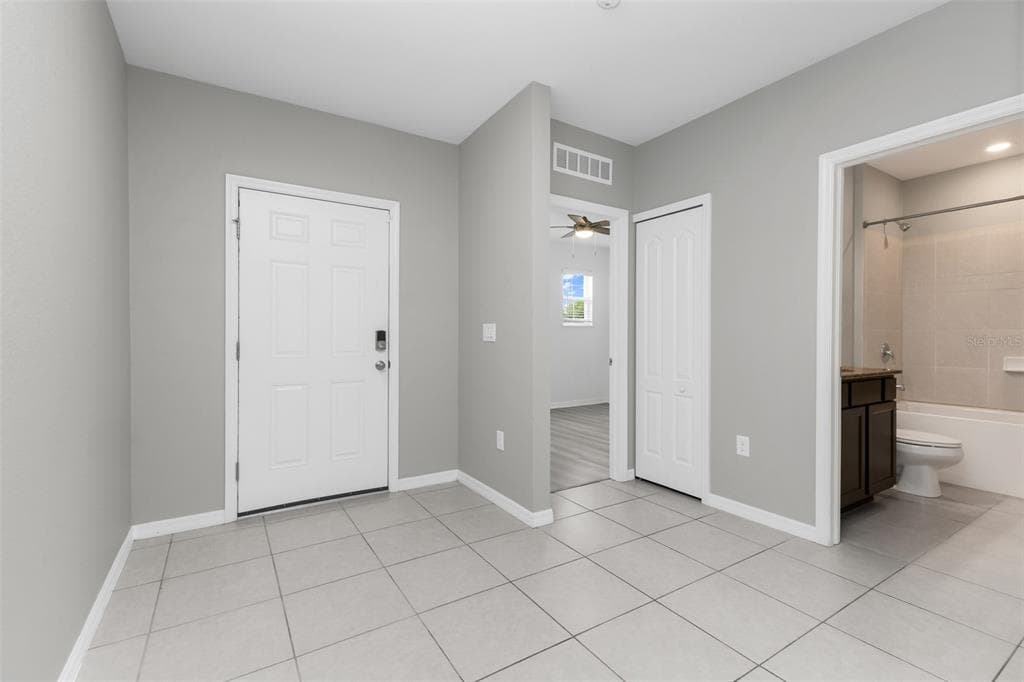 3215 BROOKLYN AVENUE photo 6
