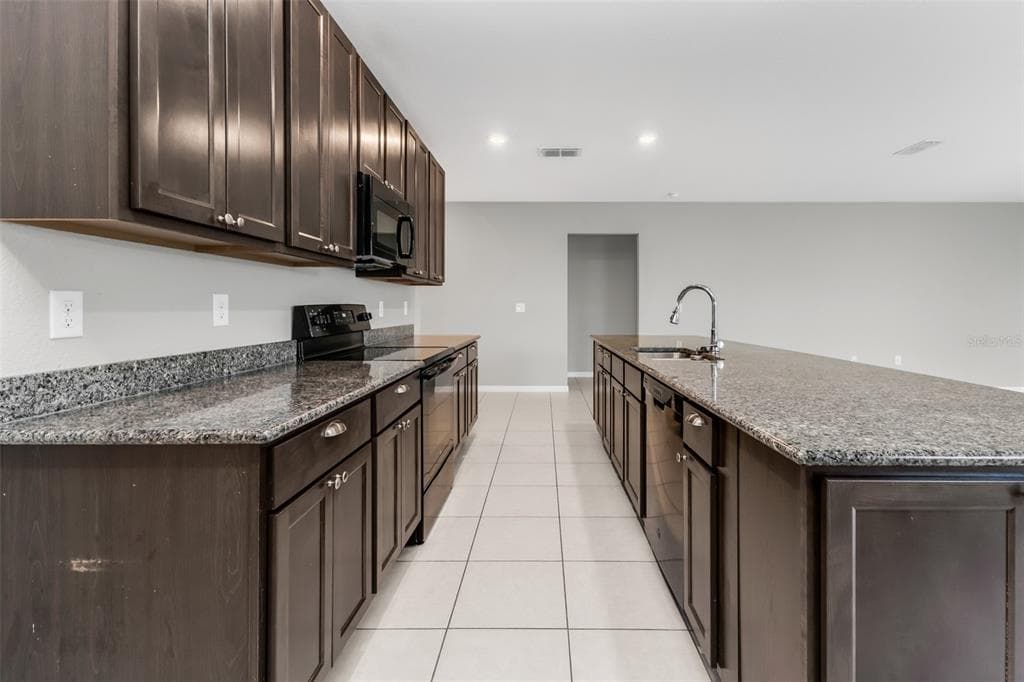 3215 BROOKLYN AVENUE photo 16