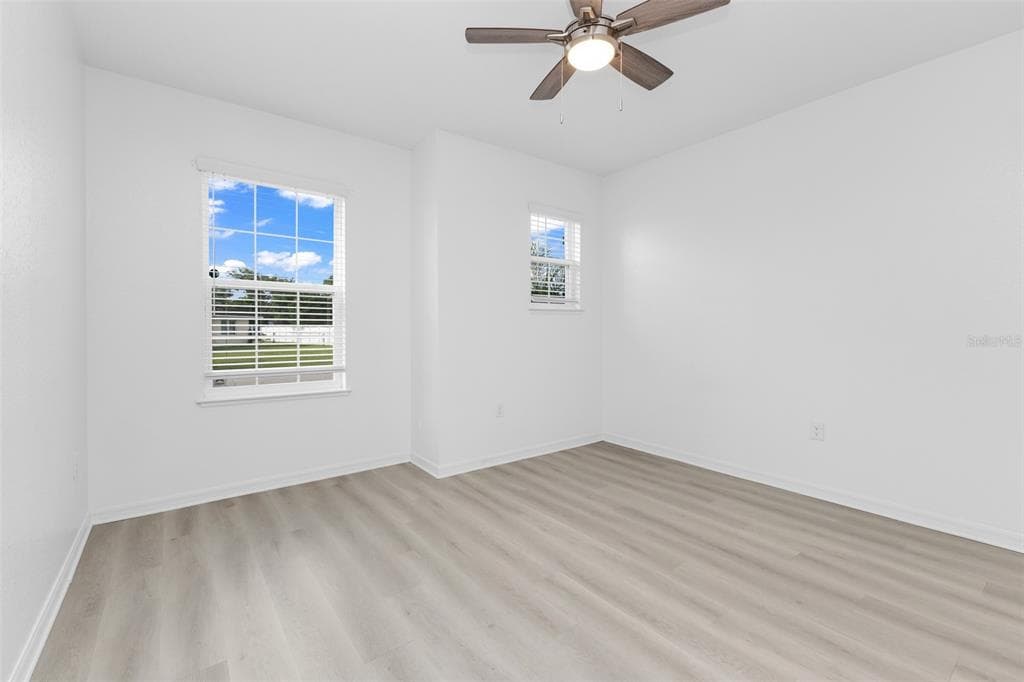 3215 BROOKLYN AVENUE photo 7