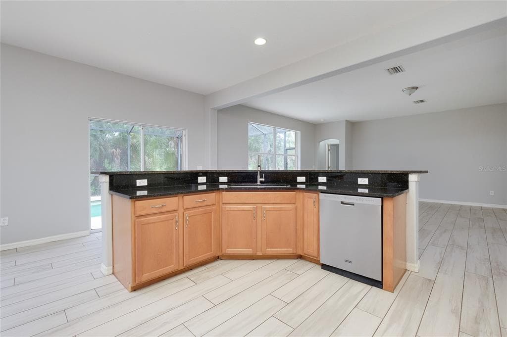 415 KINDRED BOULEVARD photo 17