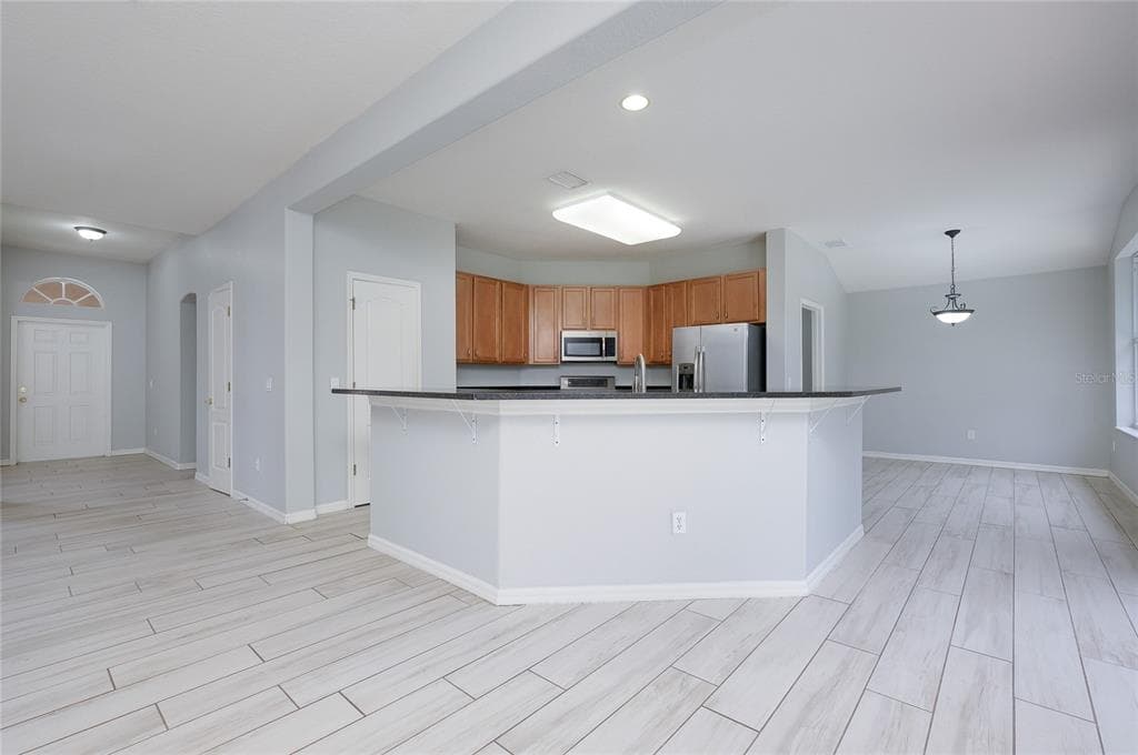 415 KINDRED BOULEVARD photo 12