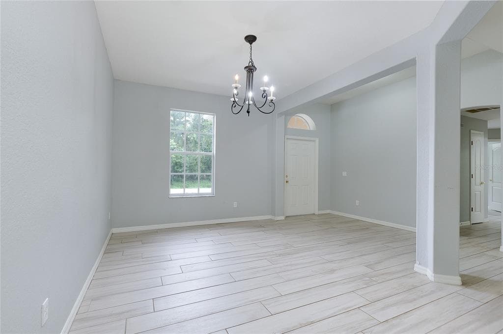 415 KINDRED BOULEVARD photo 10