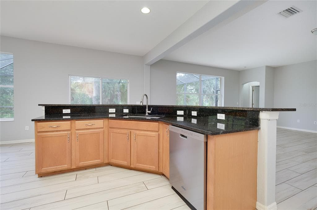415 KINDRED BOULEVARD photo 18