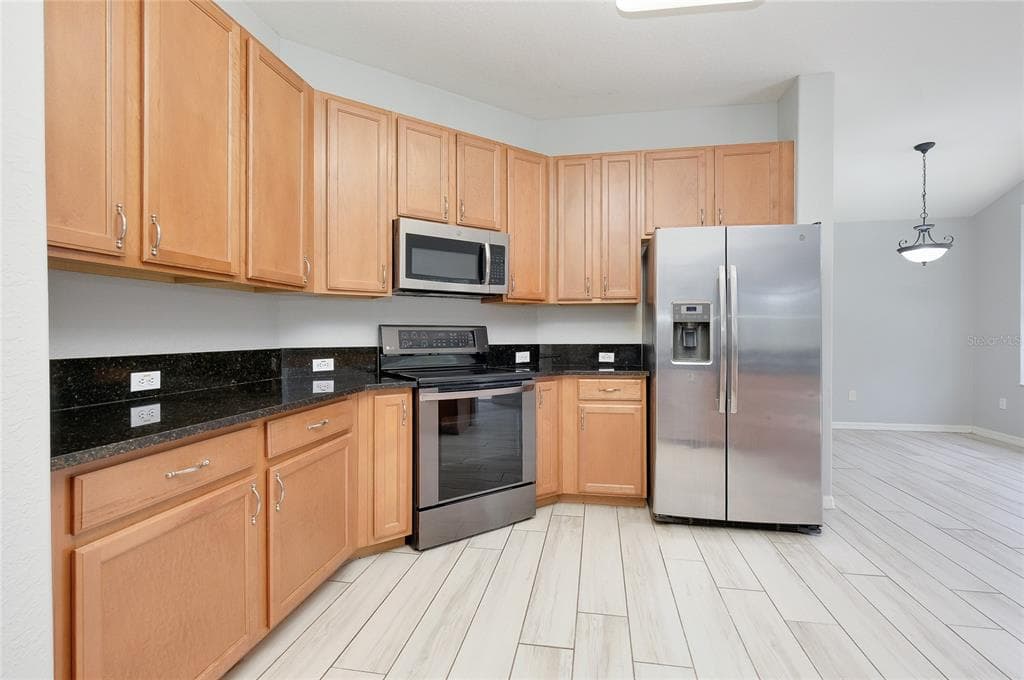 415 KINDRED BOULEVARD photo 15