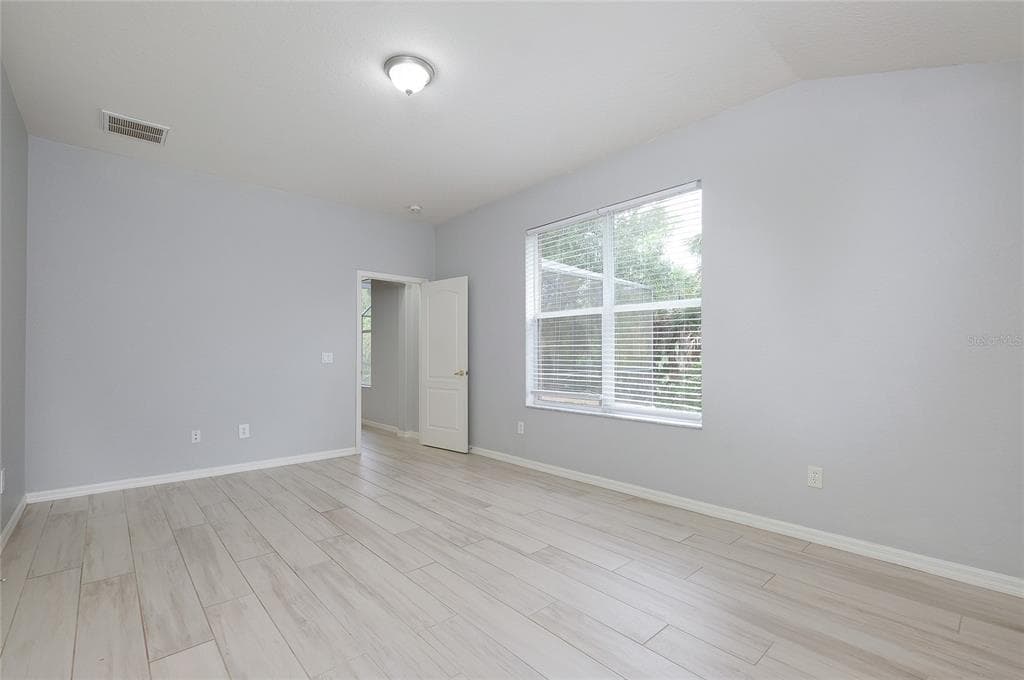 415 KINDRED BOULEVARD photo 25
