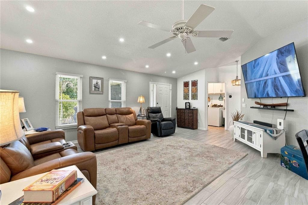 17341 ROBINSON AVENUE photo 12