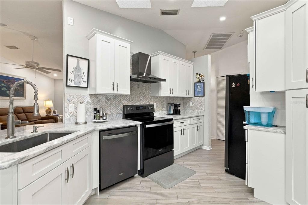 17341 ROBINSON AVENUE photo 22