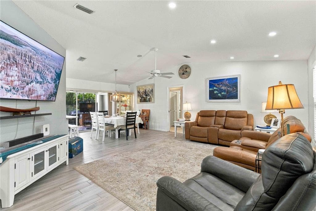 17341 ROBINSON AVENUE photo 10