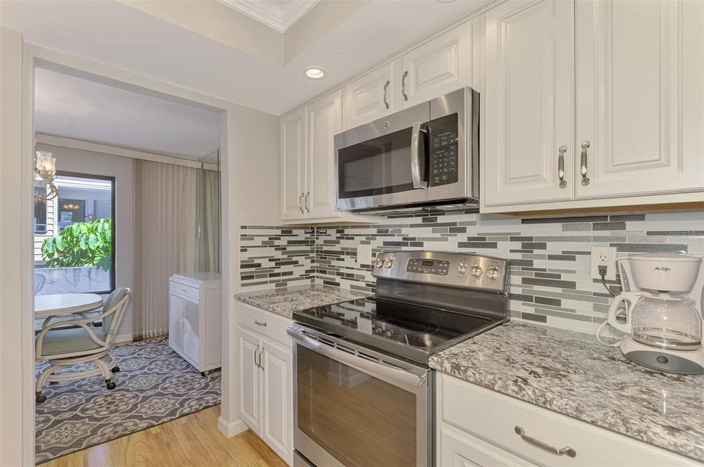 1555 TARPON CENTER DRIVE I-161 photo 23