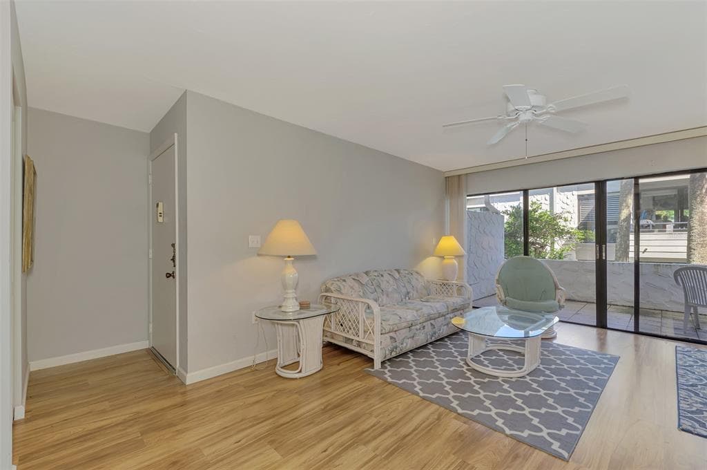 1555 TARPON CENTER DRIVE I-161 photo 13