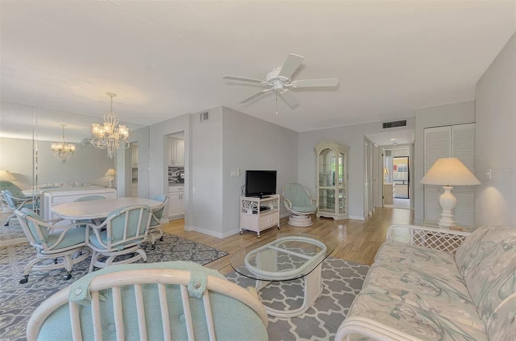 1555 TARPON CENTER DRIVE I-161 photo 15