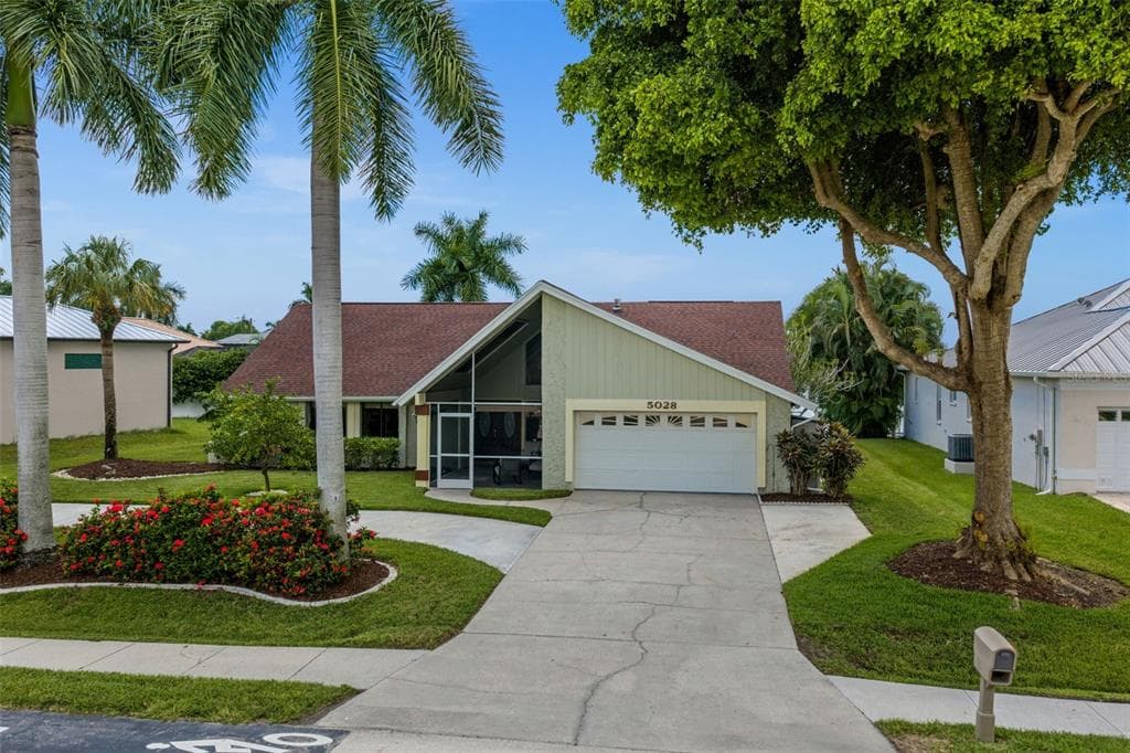 5028 PELICAN BOULEVARD photo 2