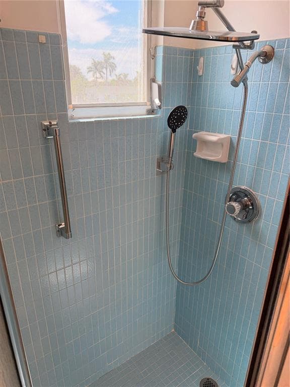 1893 SHORE DR. DRIVE S 216 photo 22