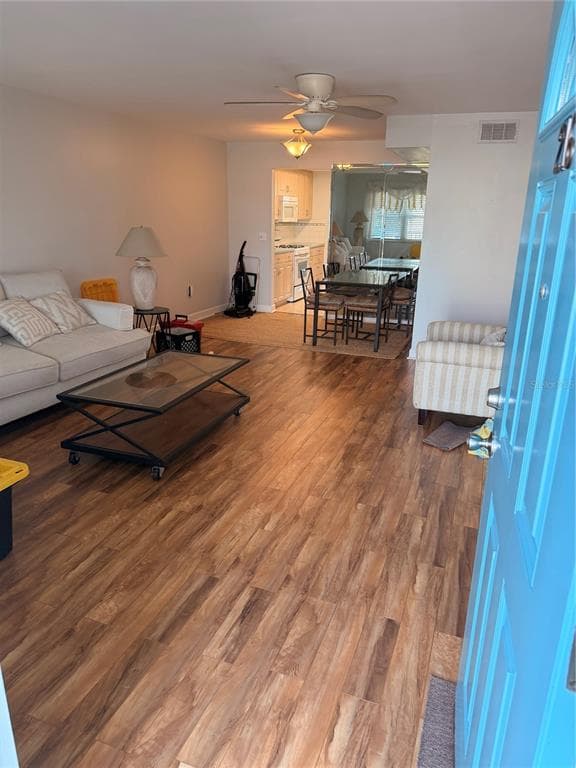 1893 SHORE DR. DRIVE S 216 photo 3