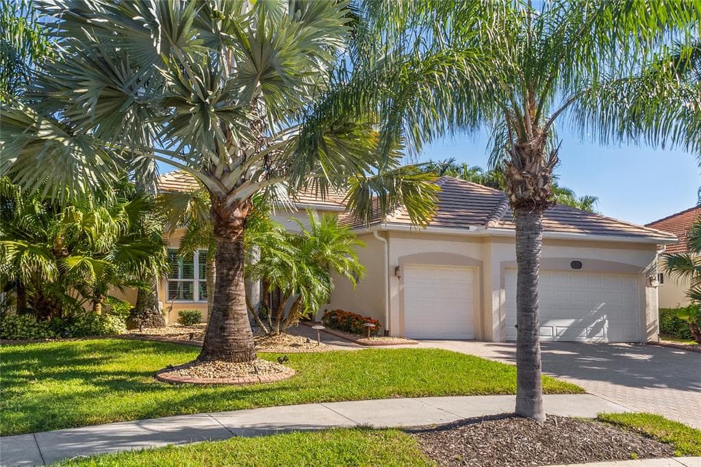 1835 CREEK NINE DRIVE photo 1