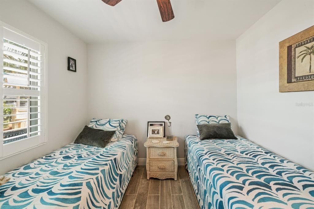 10713 DALTON AVENUE photo 18