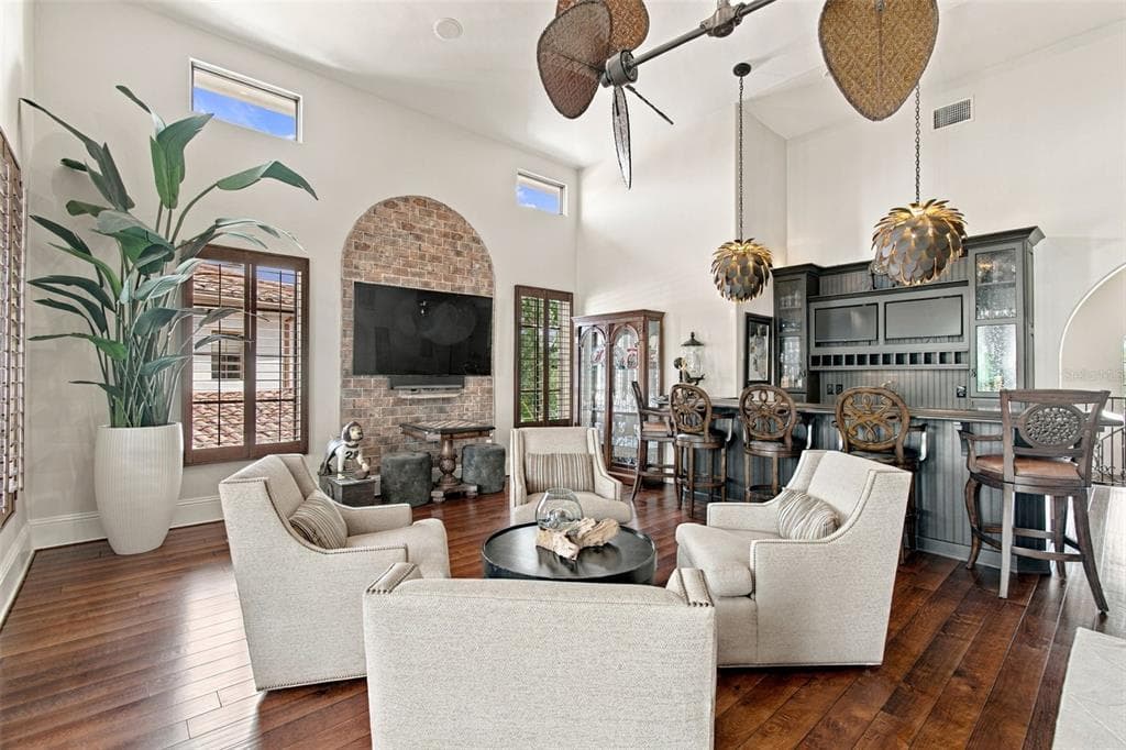 58 MARTINIQUE AVENUE 1/2 photo 8