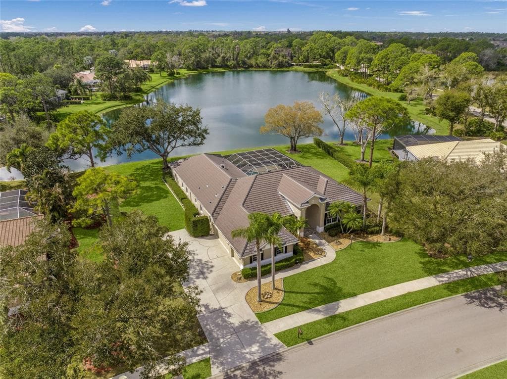 9075 MISTY CREEK DRIVE photo 1