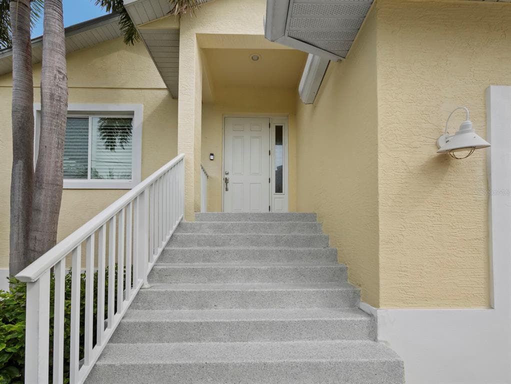 182 ISLAND CIRCLE 4