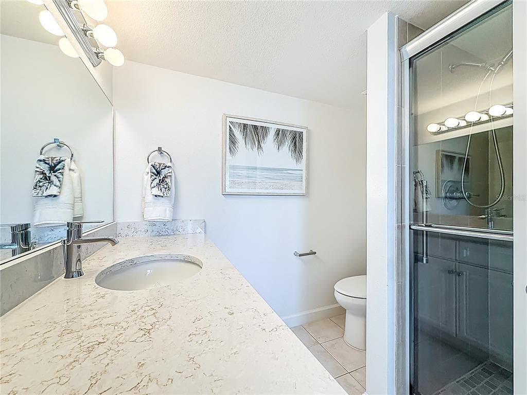 7425 BAY ISLAND DRIVE S 105 photo 11