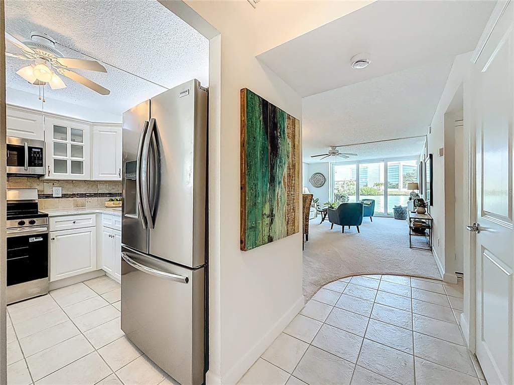 7425 BAY ISLAND DRIVE S 105 photo 4