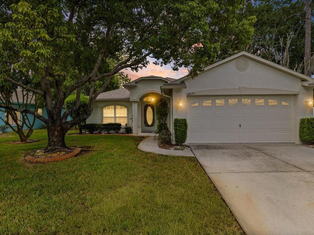 11829 IVYWOOD PLACE photo 1