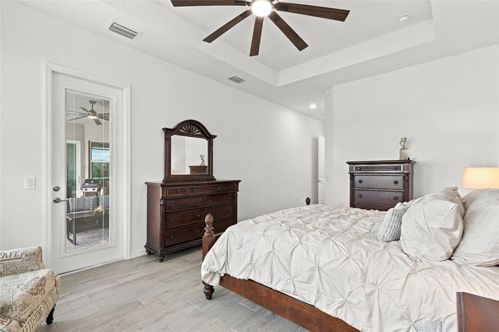 25124 REDWOOD COURT photo 17
