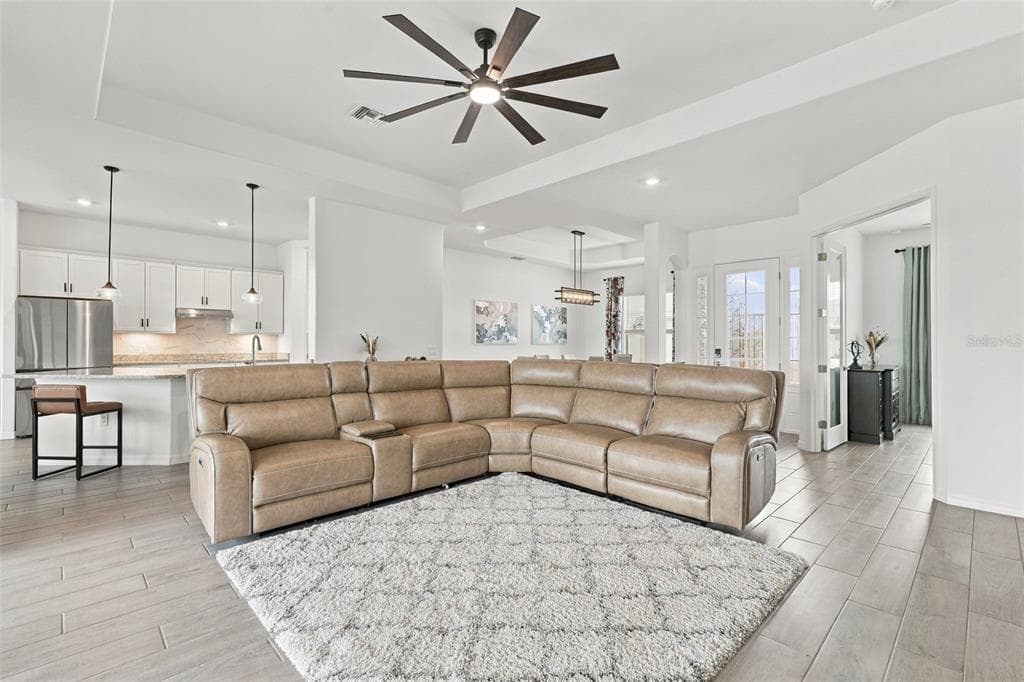 25124 REDWOOD COURT photo 5