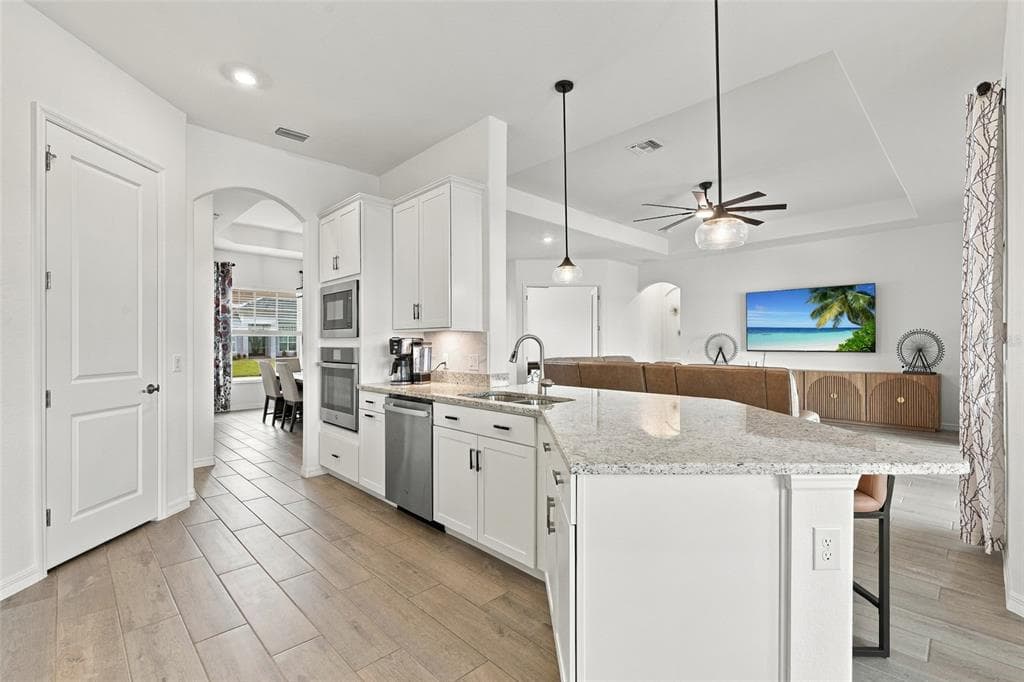 25124 REDWOOD COURT photo 11
