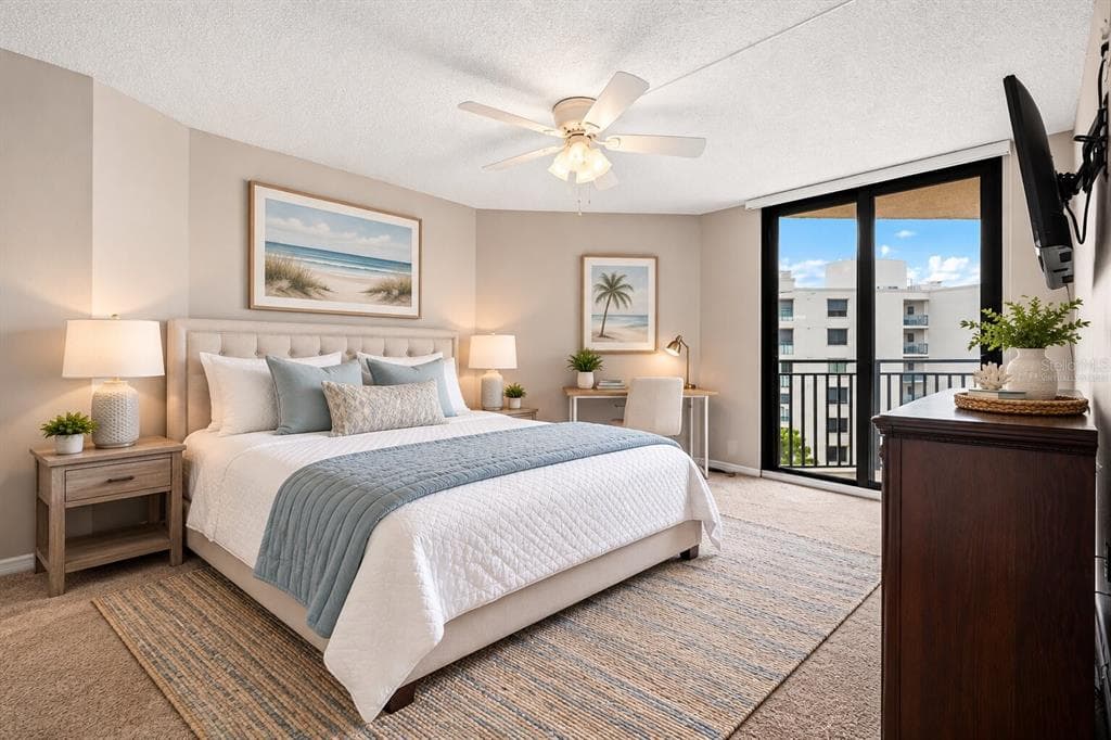 690 ISLAND WAY 912 photo 17
