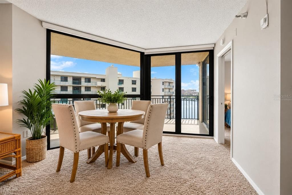 690 ISLAND WAY 912 photo 10