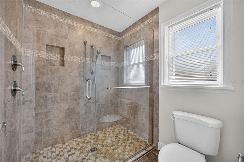 2925 EAGLE LAKE DRIVE photo 17