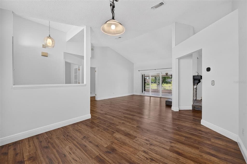 2925 EAGLE LAKE DRIVE photo 9