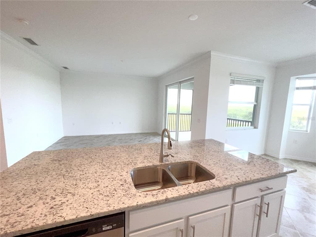 14051 HERITAGE LANDING BOULEVARD 542 photo 10