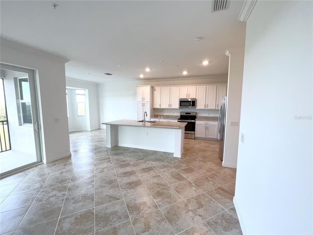14051 HERITAGE LANDING BOULEVARD 542 photo 8