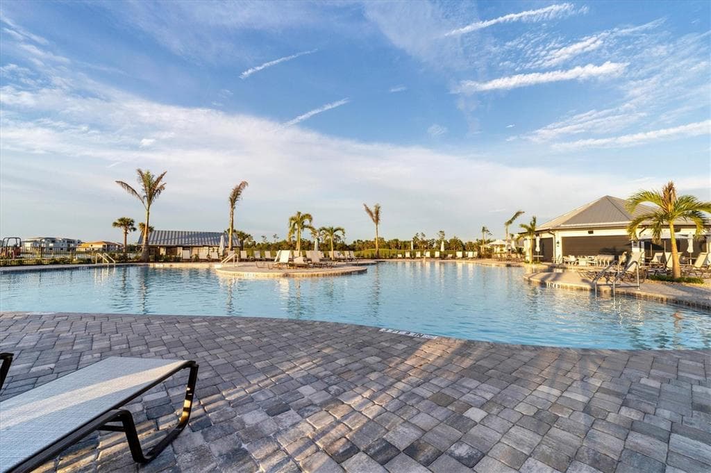 14051 HERITAGE LANDING BOULEVARD 542 photo 25