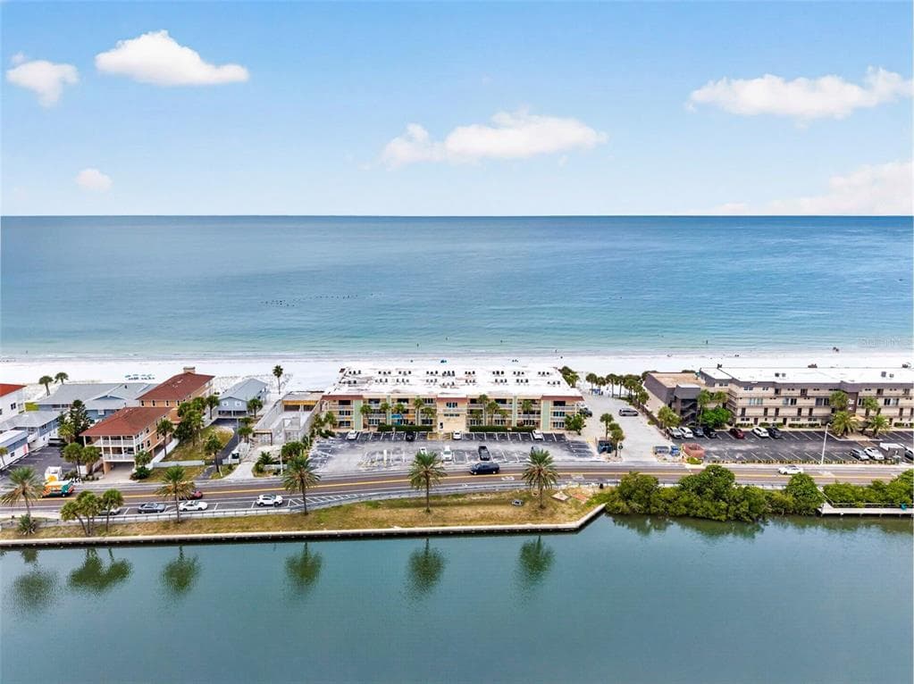 50 GULF BOULEVARD 313 photo 22