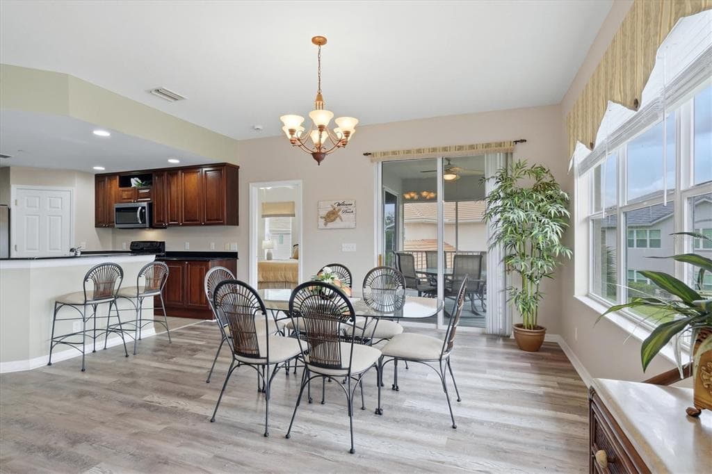 3116 CLUB DRIVE 225 photo 13