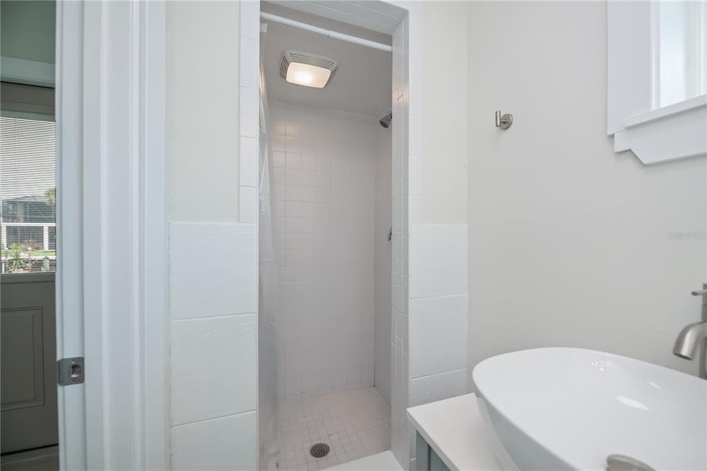 352 OAK STREET photo 17