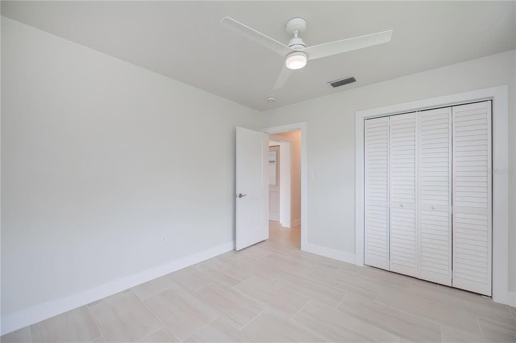 352 OAK STREET photo 20