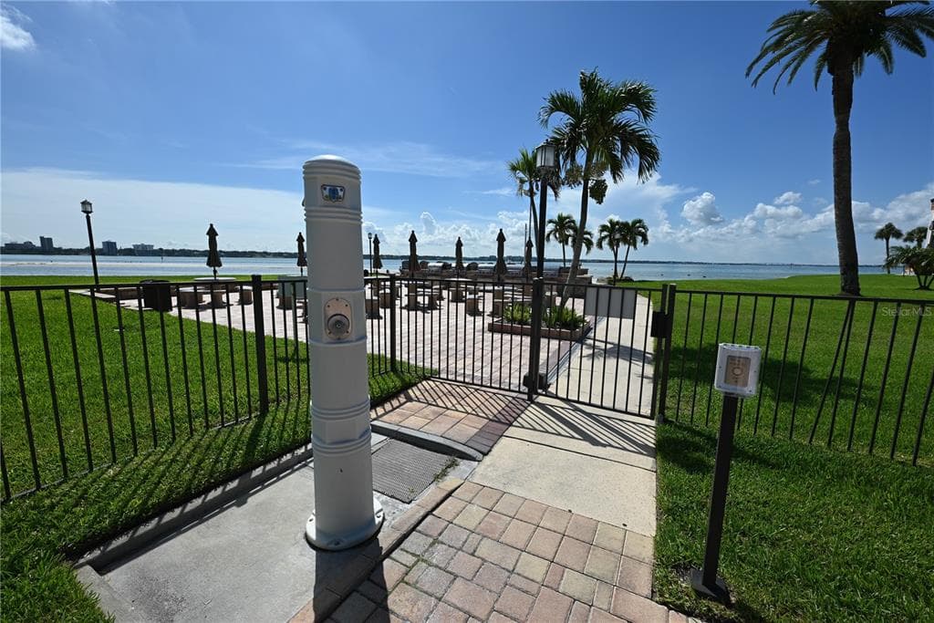 800 S GULFVIEW BOULEVARD 508 photo 17
