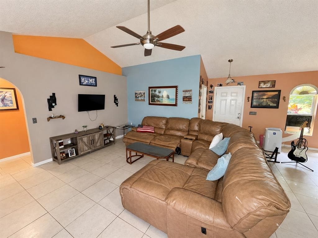 2633 SW TANFORAN BOULEVARD photo 6
