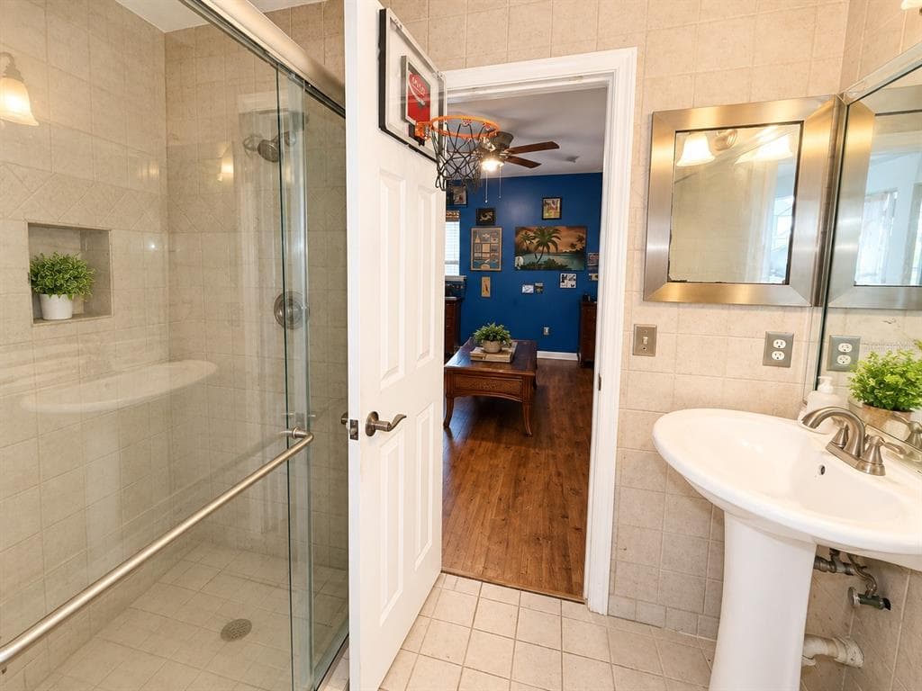 2633 SW TANFORAN BOULEVARD photo 17