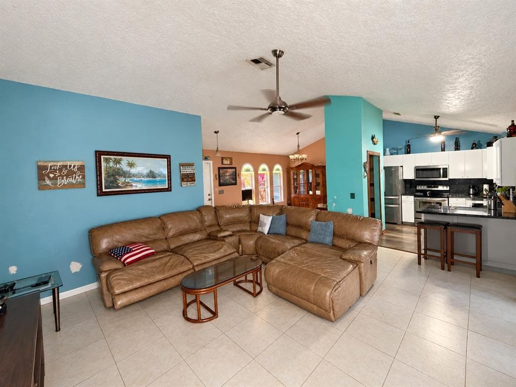 2633 SW TANFORAN BOULEVARD photo 7