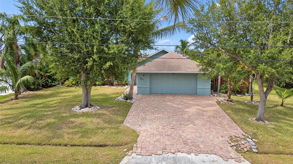 2633 SW TANFORAN BOULEVARD photo 1