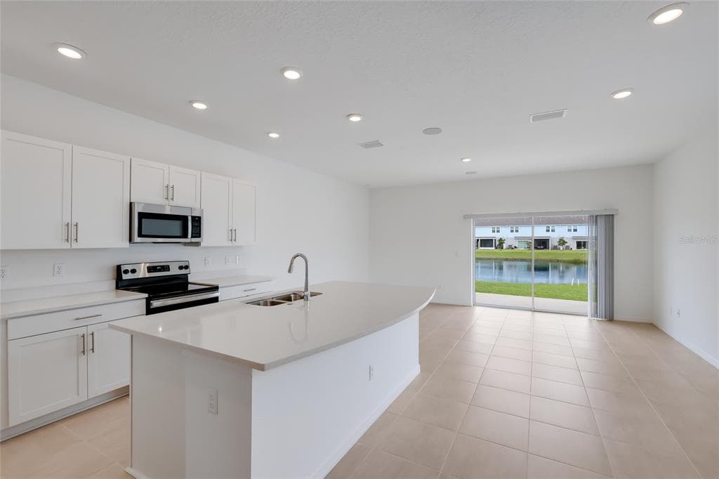 15150 GINETTI STREET photo 6