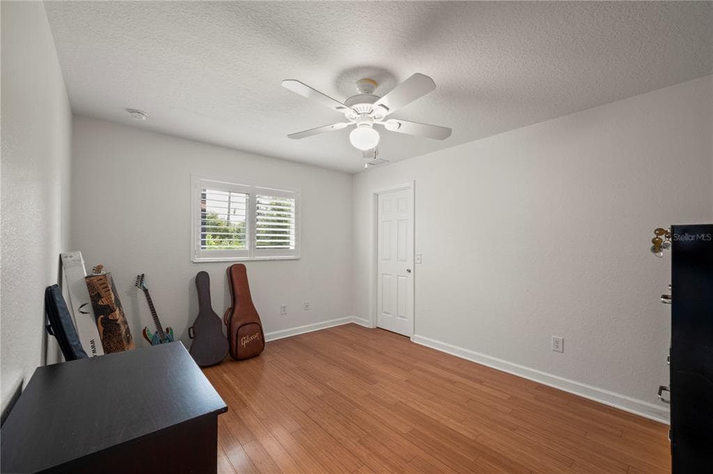 2508 TROPICAIRE BOULEVARD photo 25