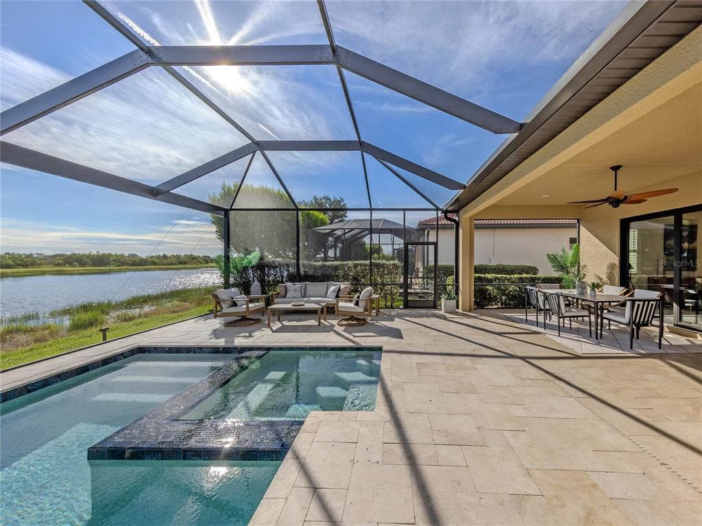 10422 MEDJOOL DRIVE photo 4