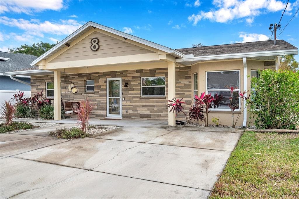 8 CITRUS DRIVE photo 2