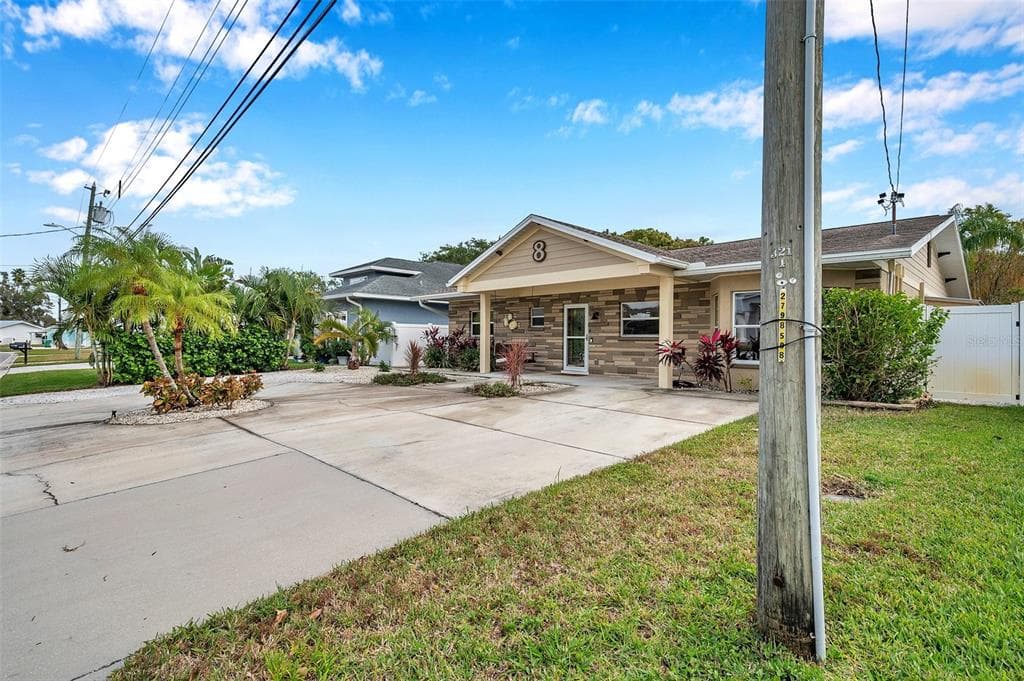 8 CITRUS DRIVE photo 3